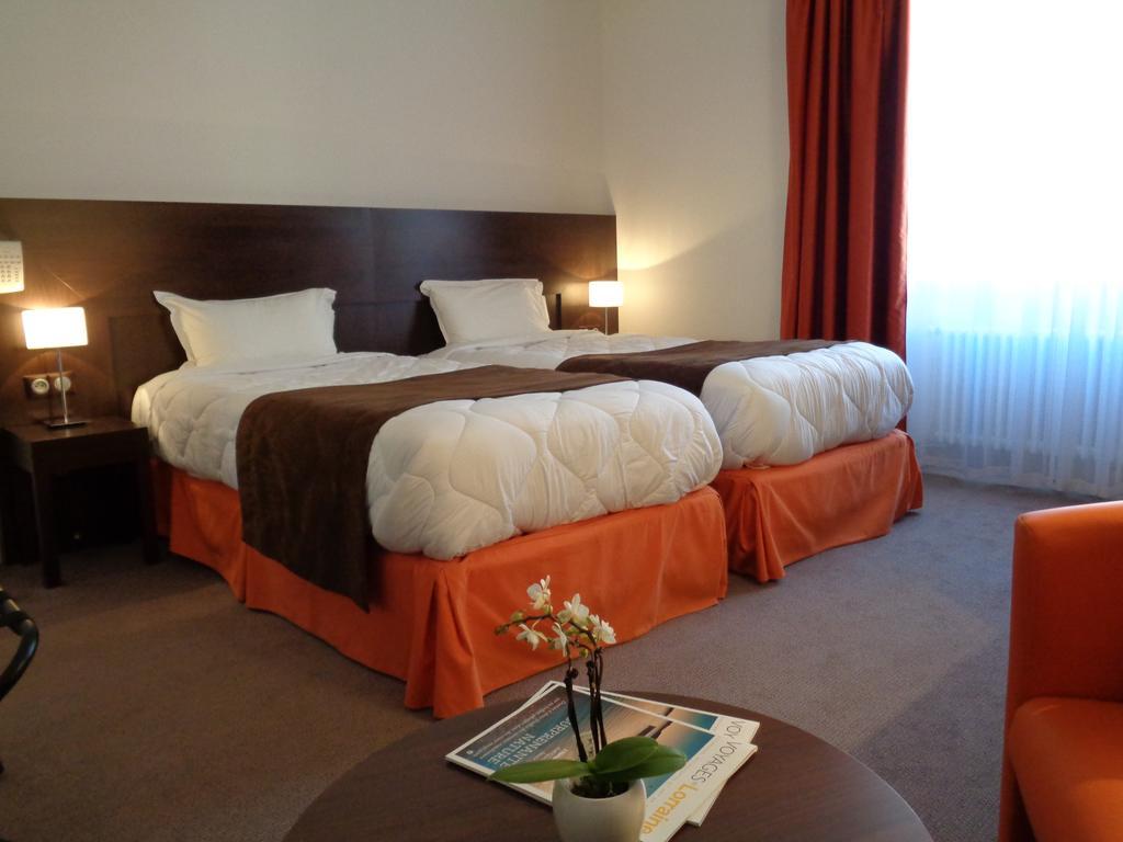 Hotel De Montaulbain Verdun-sur-Meuse Luaran gambar