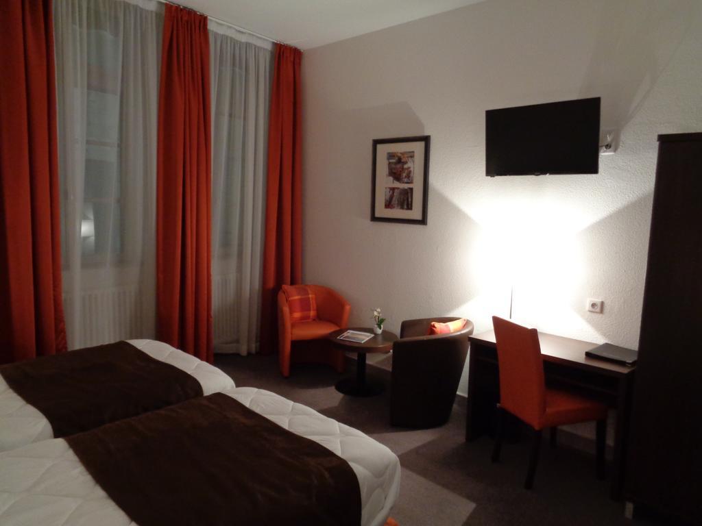 Hotel De Montaulbain Verdun-sur-Meuse Luaran gambar